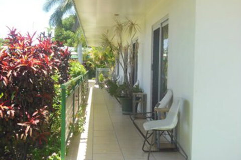 Country Road Motel - Australian Destinations 1