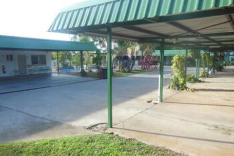 Country Road Motel - Australian Destinations 3