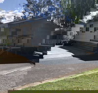 Pleasurelea Tourist Resort and Caravan Park - Australian Destinations