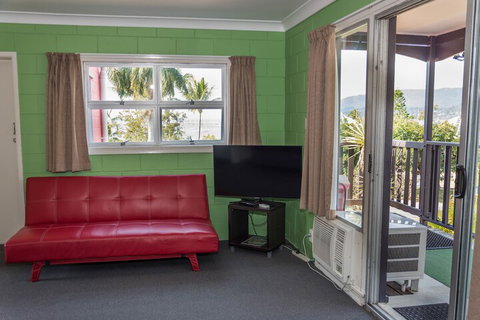 Colonial Court Beachfront Motel And Holiday Stay - Australian Destinations 2