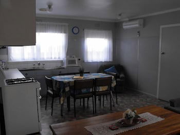 Anchorage Holiday Units - Australian Destinations 1