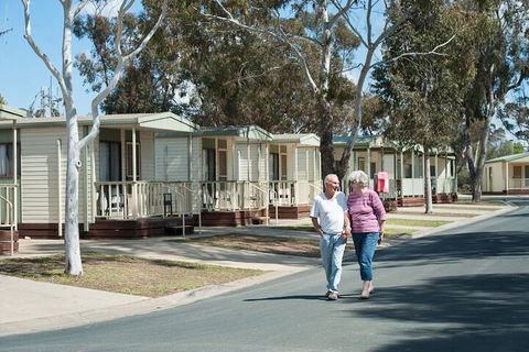 NRMA Echuca Holiday Park - Australian Destinations 1