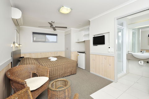 NRMA Sydney Lakeside Holiday Park - Australian Destinations 5