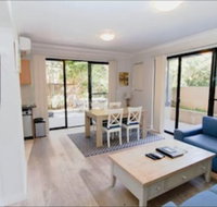 Bondi Beach Garden Apartment - Australian Destinations
