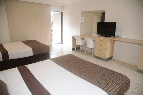 Cannonvale Reef Gateway Hotel - Australian Destinations 4