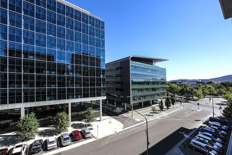 Accommodate Canberra - Metropolitan - Australian Destinations 5