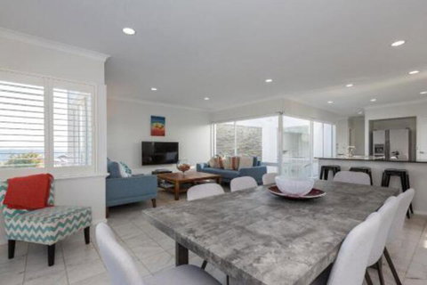 Cottesloe Beach House II - Australian Destinations 1