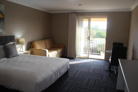 Canowindra Riverview Motel - Australian Destinations 4