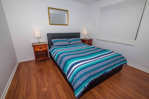 Demure Charm - Australian Destinations 3