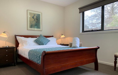 Champagne Stays Apartment - Australian Destinations 3