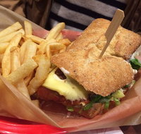 Pirate Petes Round Corner - Australian Destinations