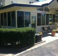 Poplar Caravan Park  Harry's Snack Shack - Australian Destinations