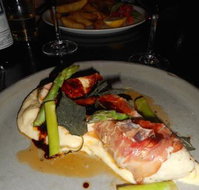 Belluci's Manuka - Australian Destinations