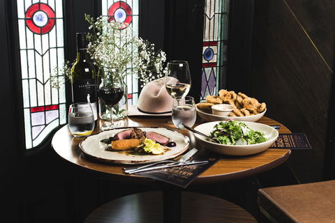 Earl Of Leicester Hotel - Australian Destinations 2