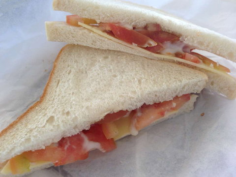 Luna Bakery - Australian Destinations 0