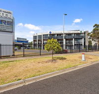 Quality Inn Taylors Lakes Motel - Australian Destinations