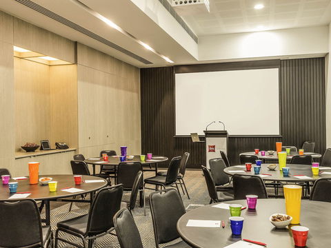 Ibis Adelaide - Australian Destinations 8