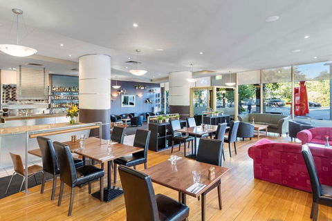 Nesuto Canberra Apartment Hotel - Australian Destinations 8