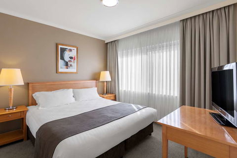 Nesuto Canberra Apartment Hotel - Australian Destinations 9
