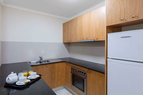 Nesuto Canberra Apartment Hotel - Australian Destinations 10