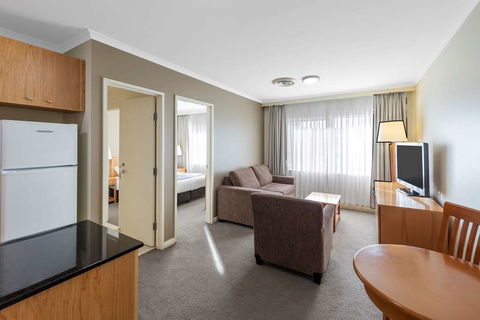 Nesuto Canberra Apartment Hotel - Australian Destinations 11
