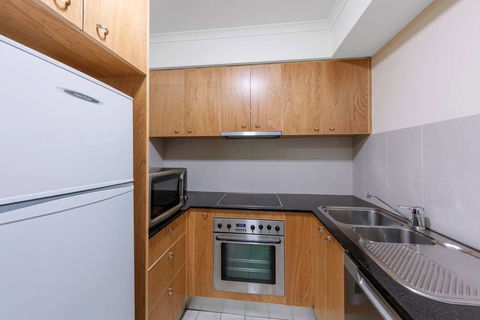 Nesuto Canberra Apartment Hotel - Australian Destinations 12