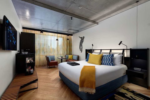 QT Melbourne - Australian Destinations 4