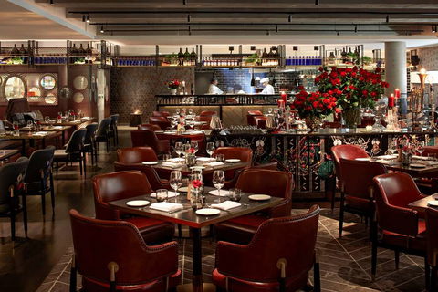 QT Melbourne - Australian Destinations 10