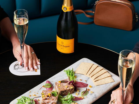 Swissotel Sydney - Australian Destinations 13