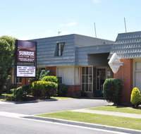 Sunrise Motor Inn - Australian Destinations