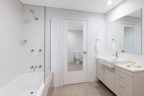 Nesuto Woolloomooloo Sydney Apartments - Australian Destinations 6