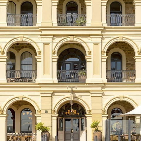 Largs Pier Hotel - Australian Destinations 1