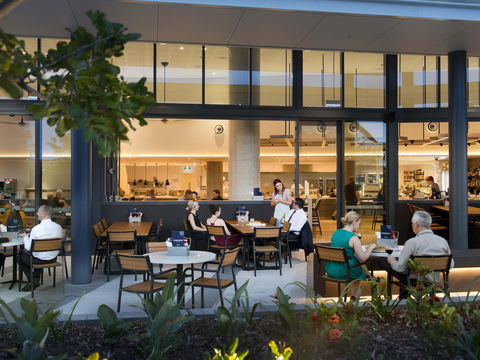 Ibis Brisbane Airport Hotel - Australian Destinations 4