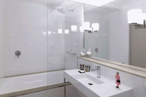 QT Canberra - Australian Destinations 17