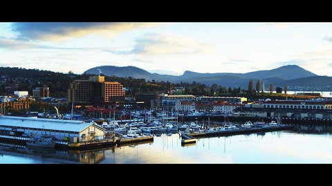 Lenna of Hobart - Australian Destinations 0