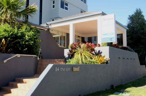 84 The Spit Holiday Apartments - Australian Destinations 0