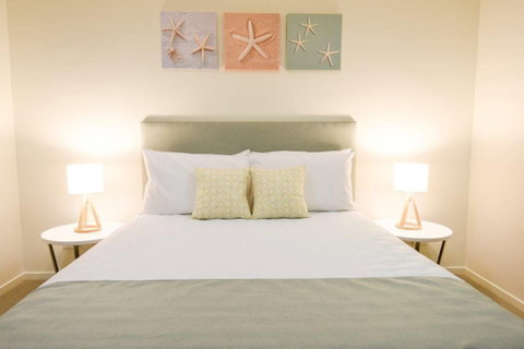 Direct Hotels - Breeze on Brightwater - Australian Destinations 1