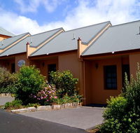 Meredith House and Mews - Australian Destinations