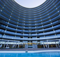 Accommodate Canberra - Manhattan on the Park - Australian Destinations