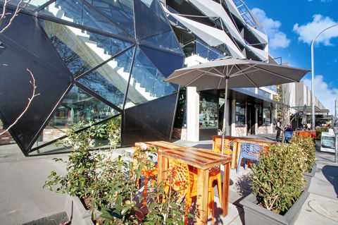 IQ Smart Apartments 704 Braddon ACT - Australian Destinations 0