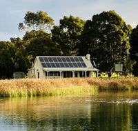 The Lake House Retreat - Australian Destinations