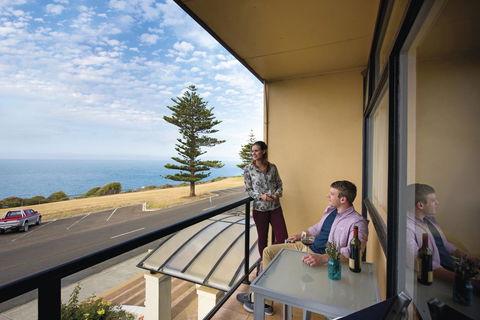 Kangaroo Island Seafront - Australian Destinations 16