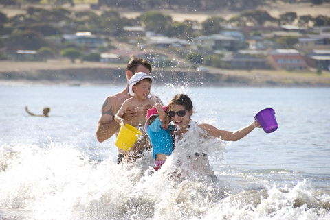 Kangaroo Island Seafront - Australian Destinations 44