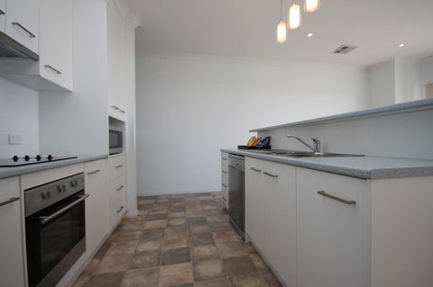 Wallaroo Marina Apartments - Australian Destinations 24