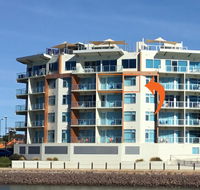 Wallaroo Marina Waterfront Luxe Apartment - Australian Destinations