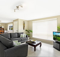 Ainslie Roberts Drive Retreat - Australian Destinations