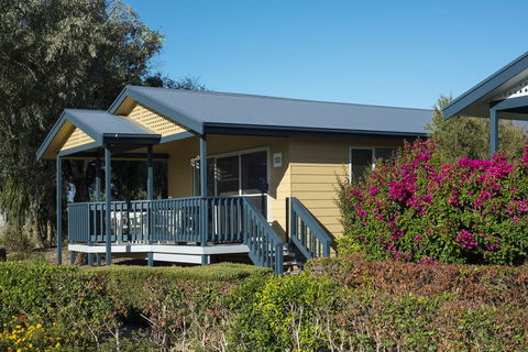 The Retreat West Beach Parks - Australian Destinations 12