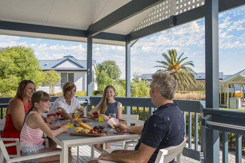 The Retreat West Beach Parks - Australian Destinations 10