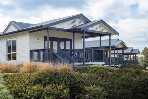 The Retreat West Beach Parks - Australian Destinations 14