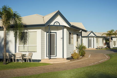 The Retreat West Beach Parks - Australian Destinations 22